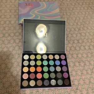 Discontinued Morphe 35I Icy Fantasy Palette